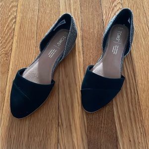 TOMS size 5.5 flats
